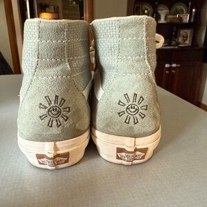 Vans High-Top Sneakers - eco theory - size 8.5